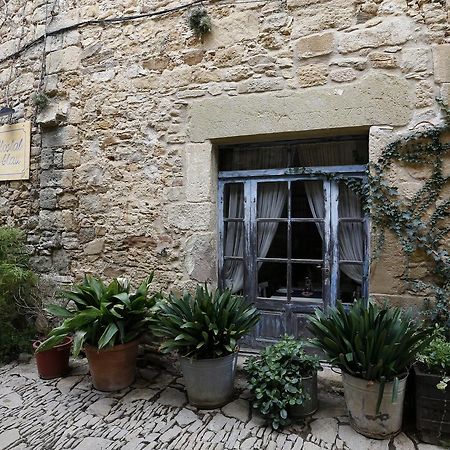 Hostal Blau Peratallada Exterior photo