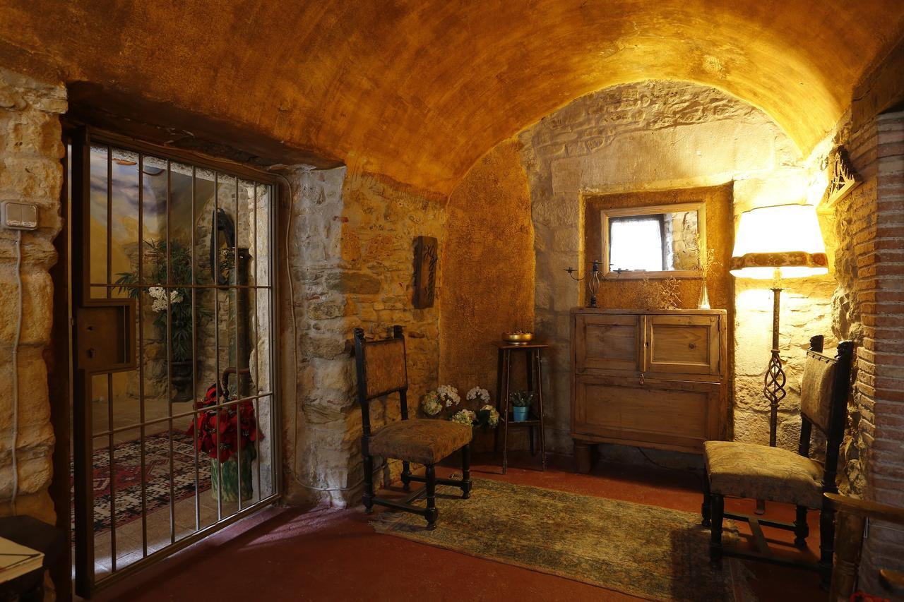 Hostal Blau Peratallada Exterior photo