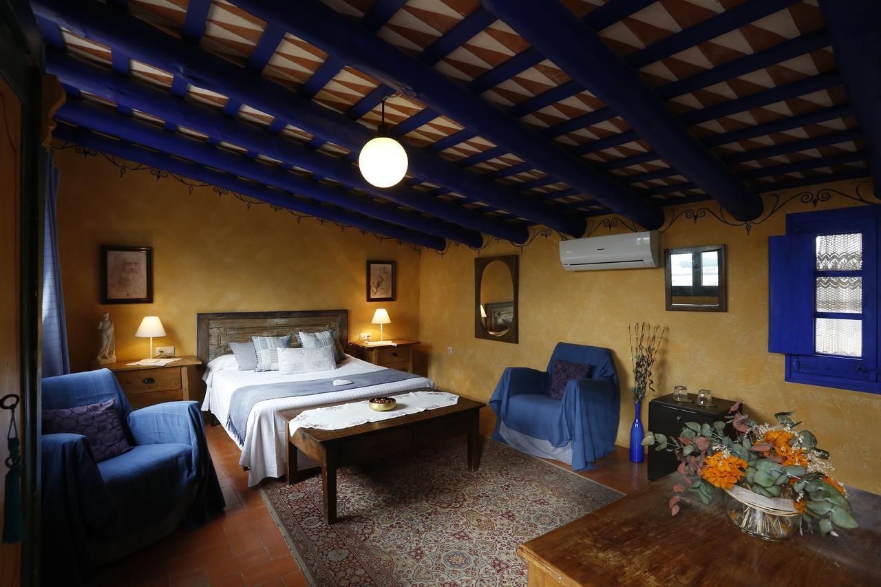 Hostal Blau Peratallada Exterior photo