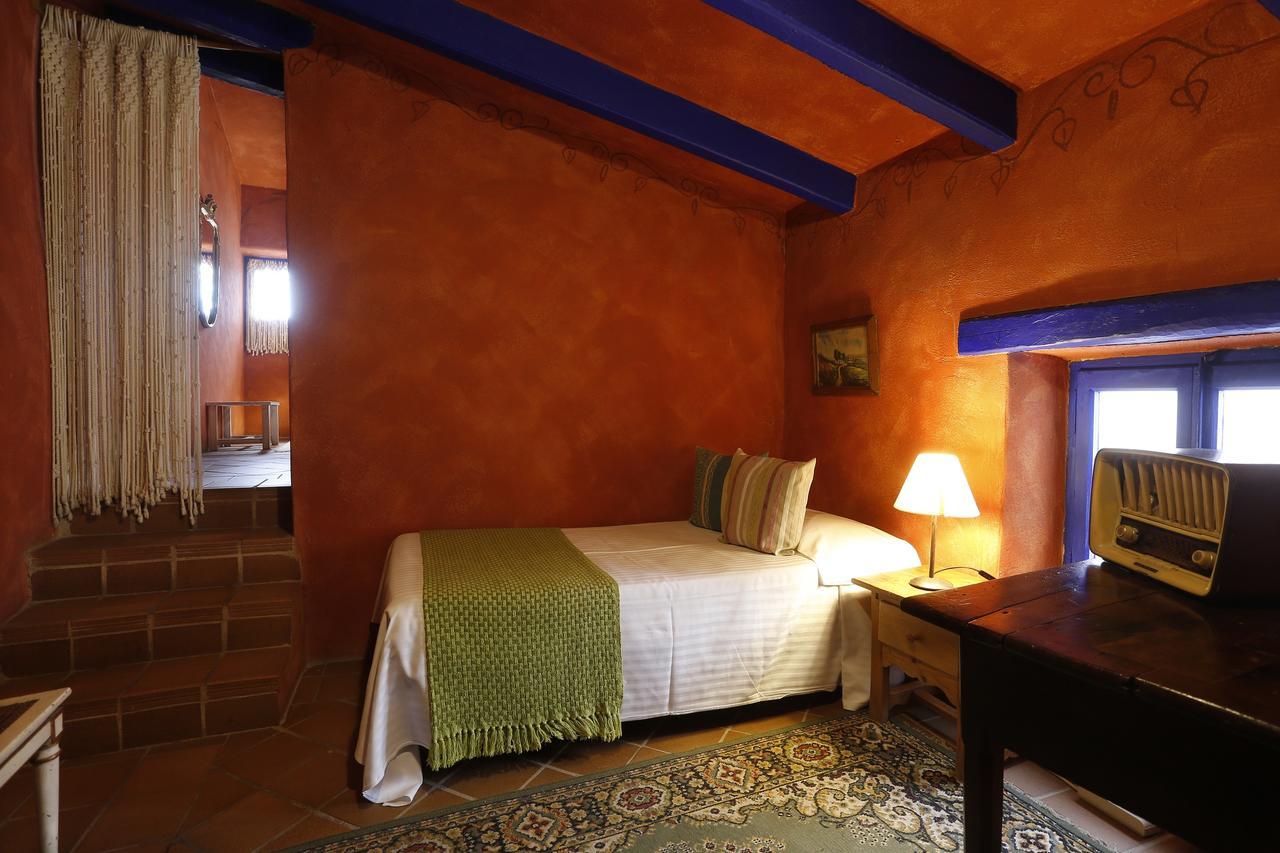 Hostal Blau Peratallada Exterior photo